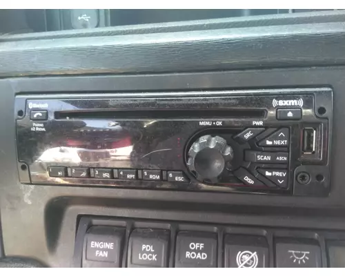 INTERNATIONAL LT RADIO AMFMBLUETOOTH