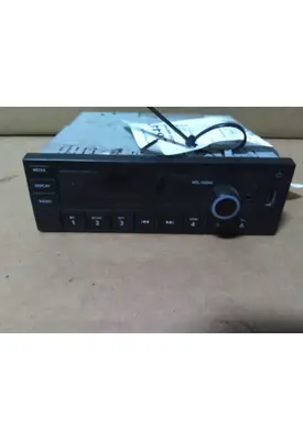 INTERNATIONAL LT RADIO AM/FM/BLUETOOTH