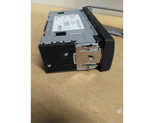 INTERNATIONAL LT RADIO AMFMBLUETOOTH