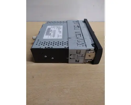 INTERNATIONAL LT RADIO AMFMBLUETOOTH