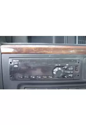 INTERNATIONAL LT RADIO AM/FM/BLUETOOTH