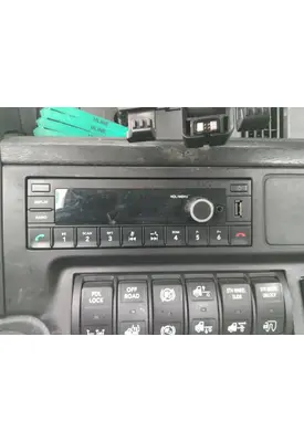 INTERNATIONAL LT RADIO AM/FM/BLUETOOTH