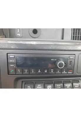 INTERNATIONAL LT RADIO AM/FM/BLUETOOTH