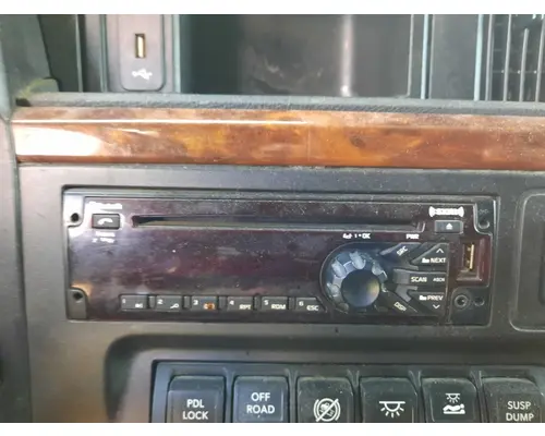 INTERNATIONAL LT RADIO AMFMBLUETOOTH
