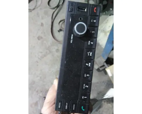 INTERNATIONAL LT RADIO AMFMBLUETOOTH