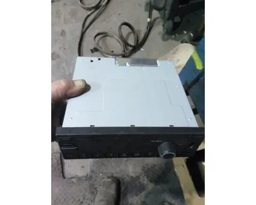 INTERNATIONAL LT RADIO AMFMBLUETOOTH