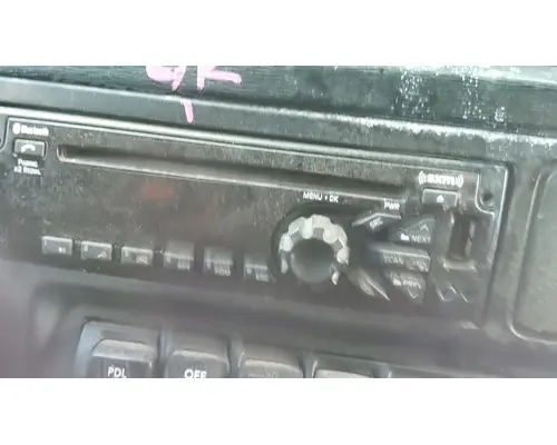 INTERNATIONAL LT RADIO AMFMBLUETOOTH