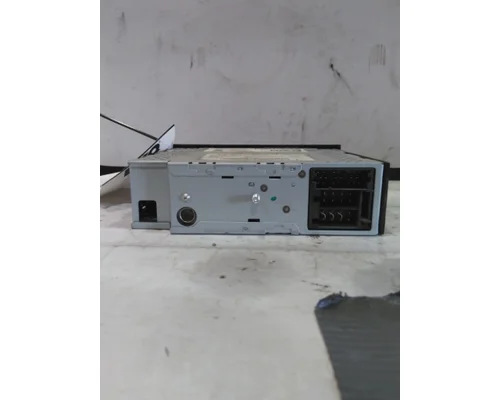 INTERNATIONAL LT RADIO AMFMBLUETOOTH