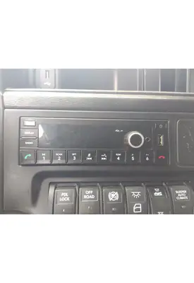 INTERNATIONAL LT RADIO AM/FM