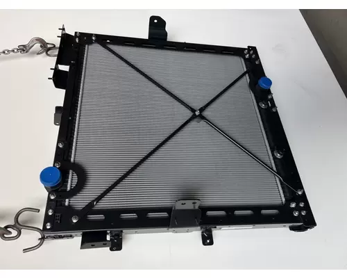 INTERNATIONAL LT Radiator