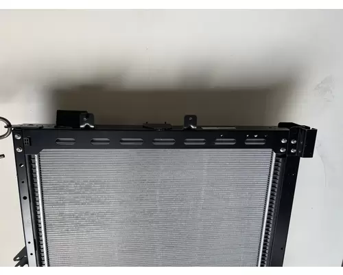 INTERNATIONAL LT Radiator
