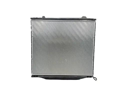 INTERNATIONAL LT Radiator