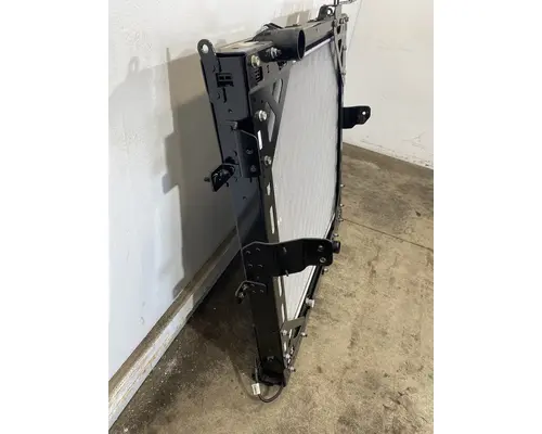 INTERNATIONAL LT Radiator