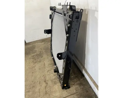 INTERNATIONAL LT Radiator