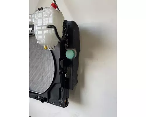 INTERNATIONAL LT Radiator