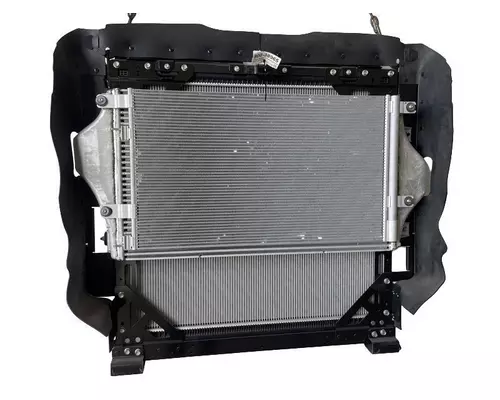 INTERNATIONAL LT Radiator