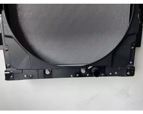 INTERNATIONAL LT Radiator
