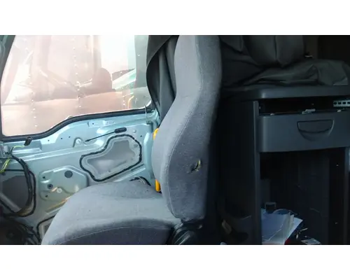INTERNATIONAL LT SEAT, FRONT