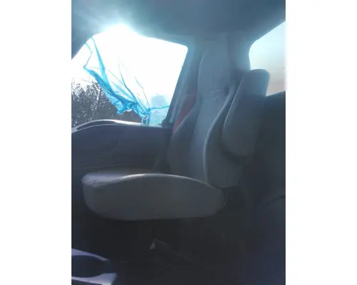 INTERNATIONAL LT SEAT, FRONT