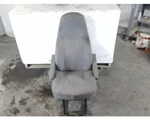 INTERNATIONAL LT SEAT, FRONT
