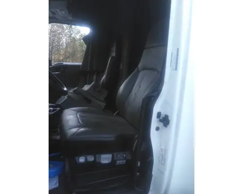 INTERNATIONAL LT SEAT, FRONT