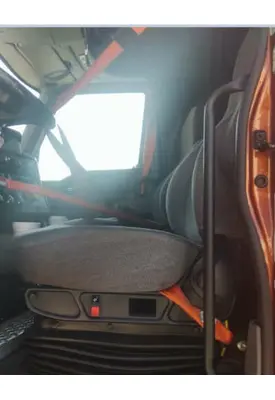 INTERNATIONAL LT SEAT, FRONT