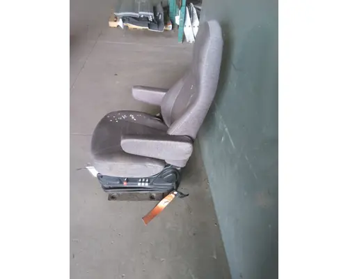 INTERNATIONAL LT SEAT, FRONT