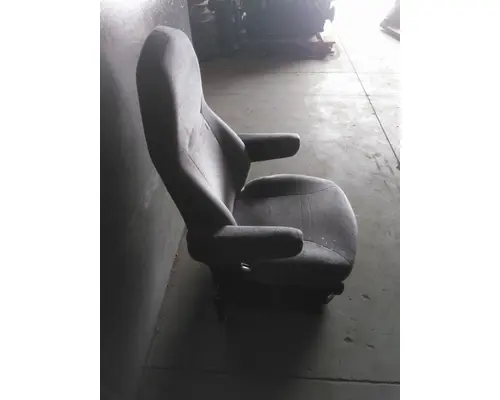 INTERNATIONAL LT SEAT, FRONT