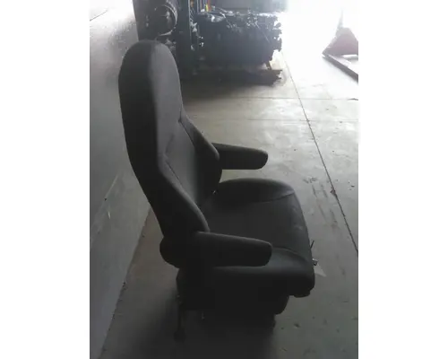INTERNATIONAL LT SEAT, FRONT