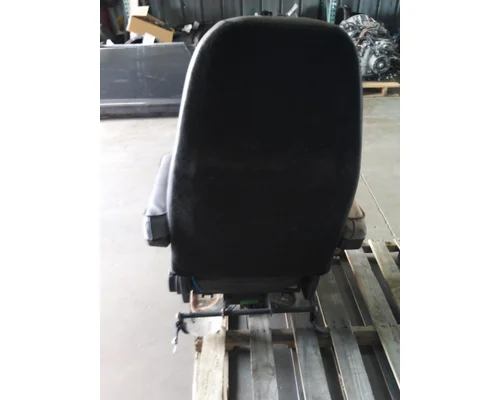 INTERNATIONAL LT SEAT, FRONT