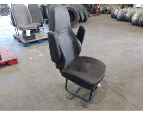 INTERNATIONAL LT SEAT, FRONT