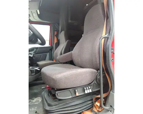INTERNATIONAL LT SEAT, FRONT