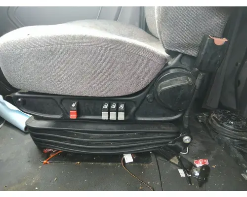 INTERNATIONAL LT SEAT, FRONT