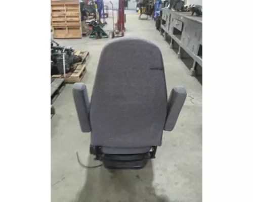 INTERNATIONAL LT SEAT, FRONT