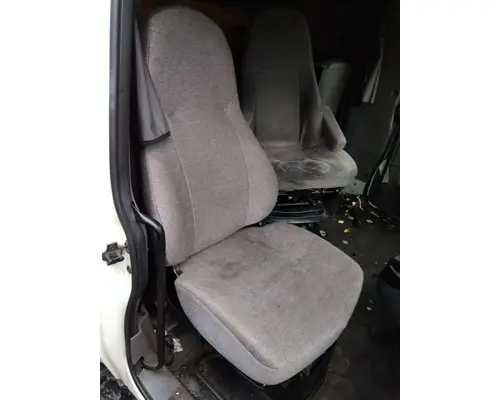 INTERNATIONAL LT SEAT, FRONT