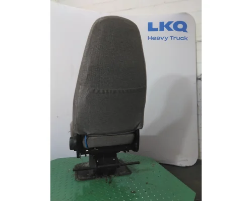 INTERNATIONAL LT SEAT, FRONT