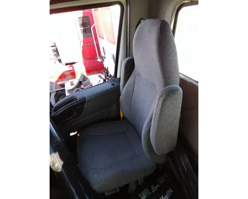 INTERNATIONAL LT SEAT, FRONT
