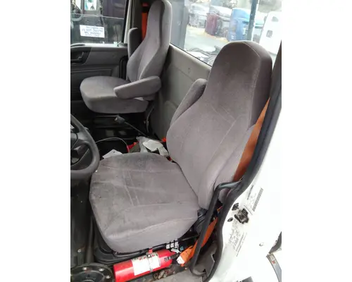 INTERNATIONAL LT SEAT, FRONT