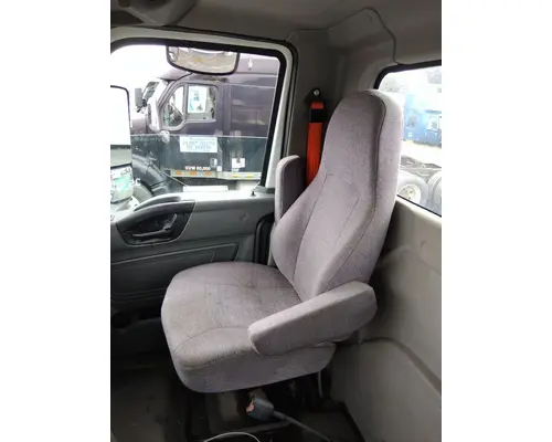INTERNATIONAL LT SEAT, FRONT