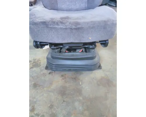 INTERNATIONAL LT SEAT, FRONT