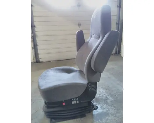 INTERNATIONAL LT SEAT, FRONT