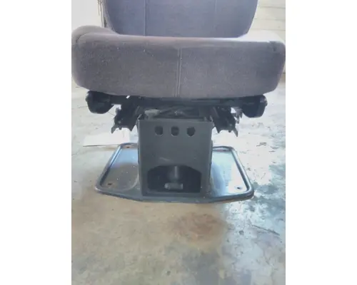 INTERNATIONAL LT SEAT, FRONT