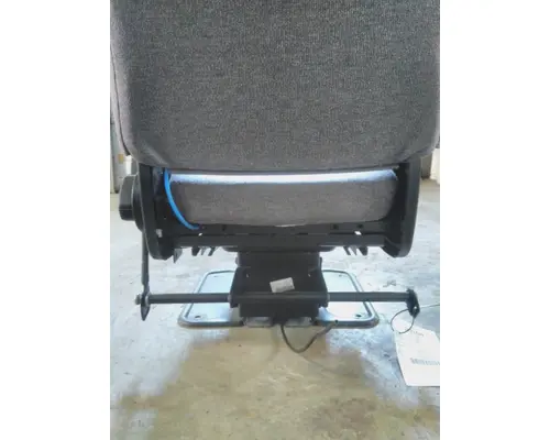 INTERNATIONAL LT SEAT, FRONT