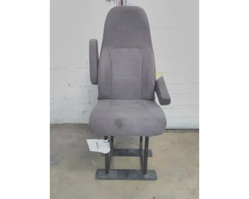 INTERNATIONAL LT SEAT, FRONT