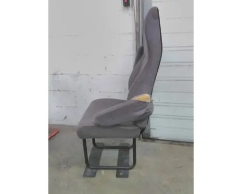 INTERNATIONAL LT SEAT, FRONT