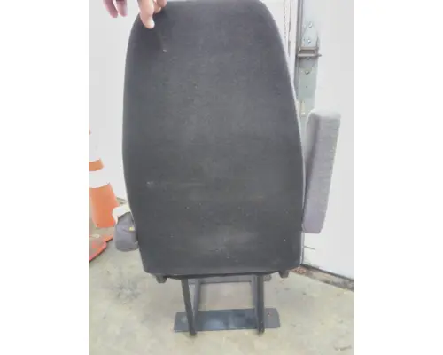 INTERNATIONAL LT SEAT, FRONT