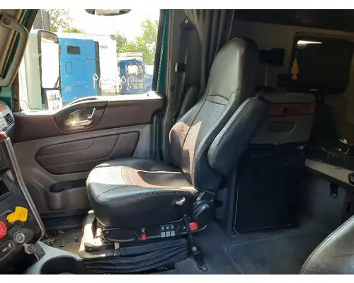 INTERNATIONAL LT SEAT, FRONT