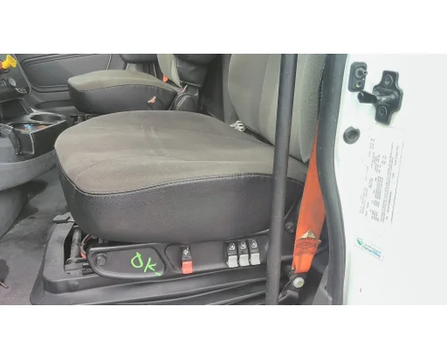 INTERNATIONAL LT SEAT, FRONT