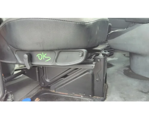 INTERNATIONAL LT SEAT, FRONT