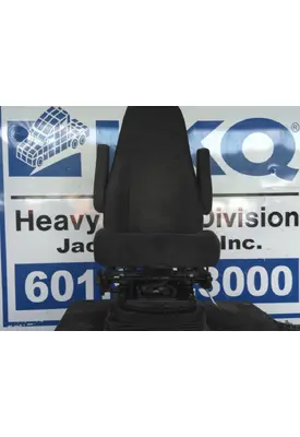 INTERNATIONAL LT SEAT, FRONT